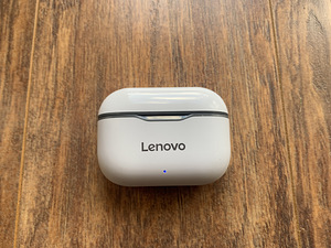 LENOVO kõrvaklapid (2 foto / 2)