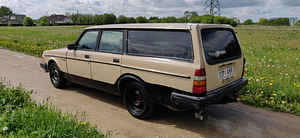 Volvo 245 (4 фото из 5)