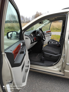 Chryler Grand Voyager V RT 2.8 crd (4 foto / 10)
