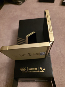 Galaxy Z flip 6 (1 foto / 5)