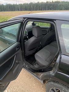 Ford Focus 1.6tdci 66kw 2006 (11 foto / 13)