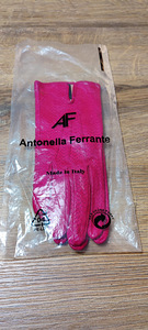 Uued nahkkindad Antonella Ferrante kaubamärgilt (7 foto / 7)