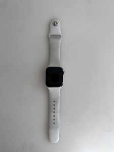 Apple Watch SE 2, 41 мм GPS, Starlight 95%