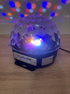 DISCO BALL MP3 PROJEKTOR PROJEKTORI KAUGJUHTIMISPULT (2 foto / 4)