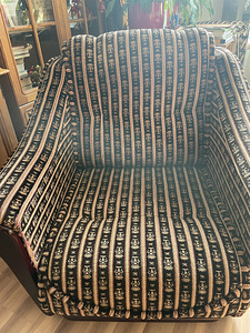 Diivanvoodi + 1 istekoht tugitool-voodi + 2 kohta. Tugitooli voodi (2 foto / 3)