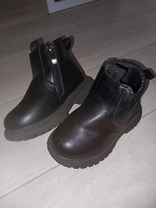 Saapad suurus 24