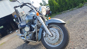 Yamaha mootorratas (5 foto / 7)