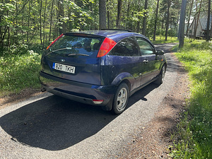 Ford Focus 1.6 74kw (2 foto / 9)