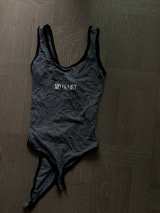 Body (2 foto / 2)