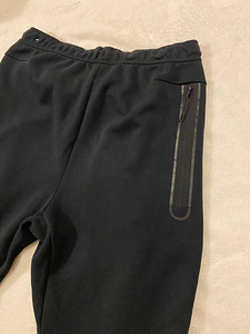 NIKE TECH FLEECE MEN'S SLIM FIT JOGGER SWEATPANTS (2 foto / 4)