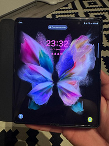 Samsung Galaxy Z Fold 3