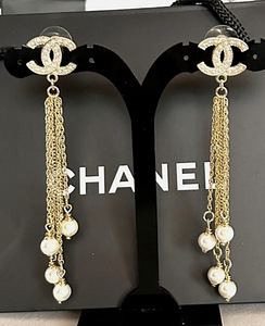 Оригинальные серьги Chanel (1 фото из 6)