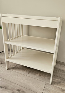 UUS Ikea mähkimislaud + mähkimisalus + 2 katet (1 foto / 5)