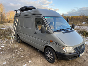 Mercedes Sprinter / Autoelamu / Matkaauto / Eluautod (2 foto / 10)