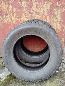 2 шины 195/65 R15 (2 фото из 4)
