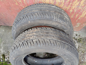2 шины 195/65 R15 (3 фото из 4)