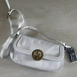Armani (5 foto / 5)