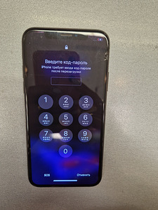 Apple iPhone X 64GB (1 фото из 2)
