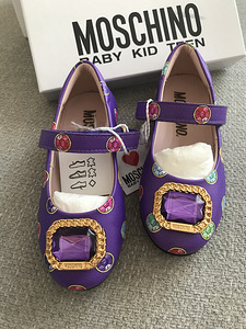 Uued Moschino kingad nr.23 (2 foto / 4)