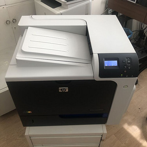Laserprinter HP Color LaserJet CP4025 (1 foto / 5)