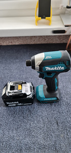 Makita DTD153 akutrell + BL1860B 6.0Ah aku (2 foto / 4)