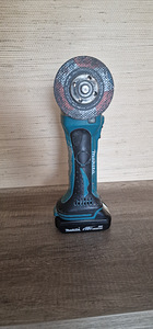 Makita nurklihvija + aku 18v (1 foto / 3)