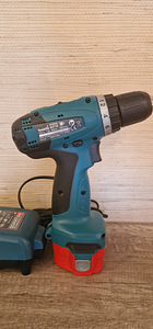 Makita akutrell + aku ja laadija (1 foto / 3)