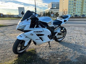 Honda Fireblade CBR 1000RR (3 foto / 5)