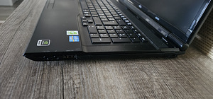 Fujitsu Lifebook NH532 i7 (3 foto / 5)