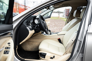 BMW 520d 2011 (8 foto / 13)