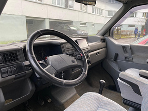 Volkswagen T4 California (5 foto / 12)