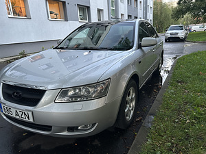 Продам Hyundai Sonata (4 фото из 5)