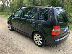 Vw Touran 1.9 osamaksevõimalusega (4 foto / 12)
