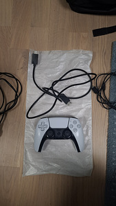 PS5 Digital + 1 pult + originaalkast +kõik vajalikud juhtmed (3 foto / 3)