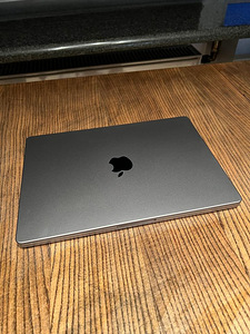 Macbook Pro M1 2021, 14 Inch, 512, 16 GB (2 foto / 2)