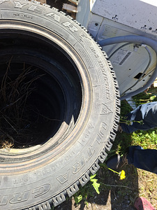ШИПОВАННЫЕ ШИНЫ 195/65 R15 (3 фото из 3)