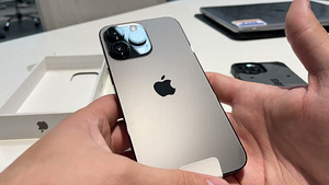 iPhone 14 Pro Max, 17 см (6,7 дюйма), две SIM-карты, iOS 16, (1 фото из 1)