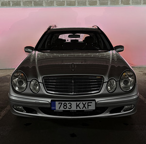 Mercedes Benz E220 CDi (2 foto / 9)