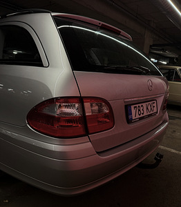 Mercedes Benz E220 CDi (4 foto / 9)