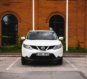 Nissan Qashqai 1.2 85kW (2 foto / 15)