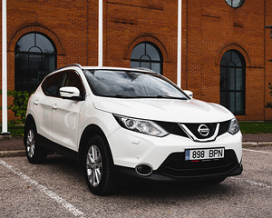 Nissan Qashqai 1.2 85kW (15 foto / 15)