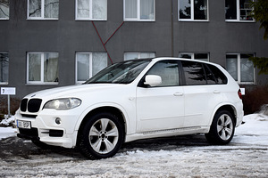 BMW X5 E70 3.0D Sports Package (3 foto / 11)