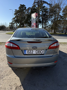 Ford Mondeo 2010 (5 foto / 11)