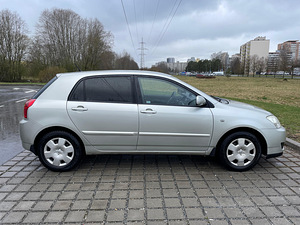 Toyota Corolla 1.6 81kW (5 foto / 14)