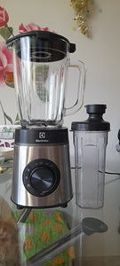 Продам блендер Electrolux (1 фото из 3)