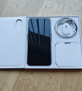 Nothing Phone 2 256GB (1 foto / 4)