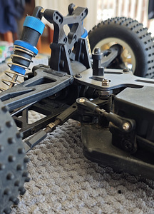 Rattler, Rc Auto Buggy 1:8 4wd (5 foto / 8)