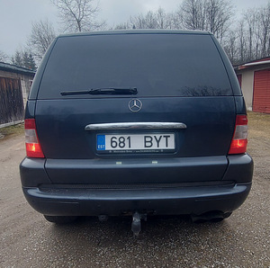 MERCEDES BENZ ML 400CDI (6 foto / 10)