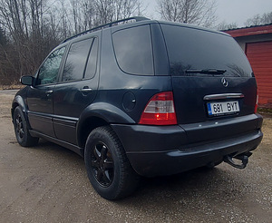 MERCEDES BENZ ML 400CDI (4 foto / 10)