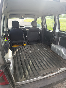 Auto Citroen Berlingo (10 foto / 15)